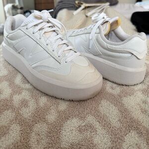 New Balance CT302 - White 7.5 Women’s